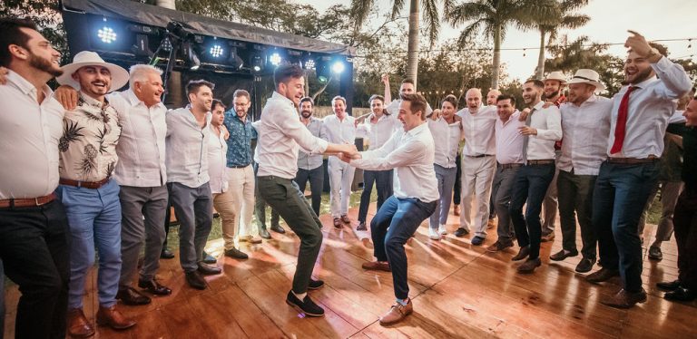 ✅ How to get the perfect dance floor in Cancun? 🕺🌴