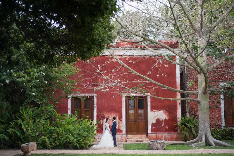 Boda en Hacienda Yucateca- Marifer y Miguel-retrato16.jpg