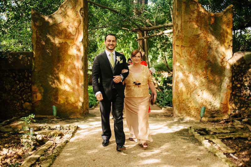 groom and mom