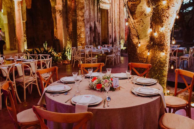 wedding dinner table
