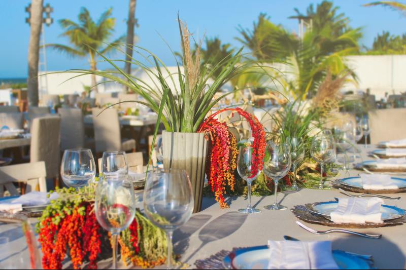 Exotic flowers for a beach wedding