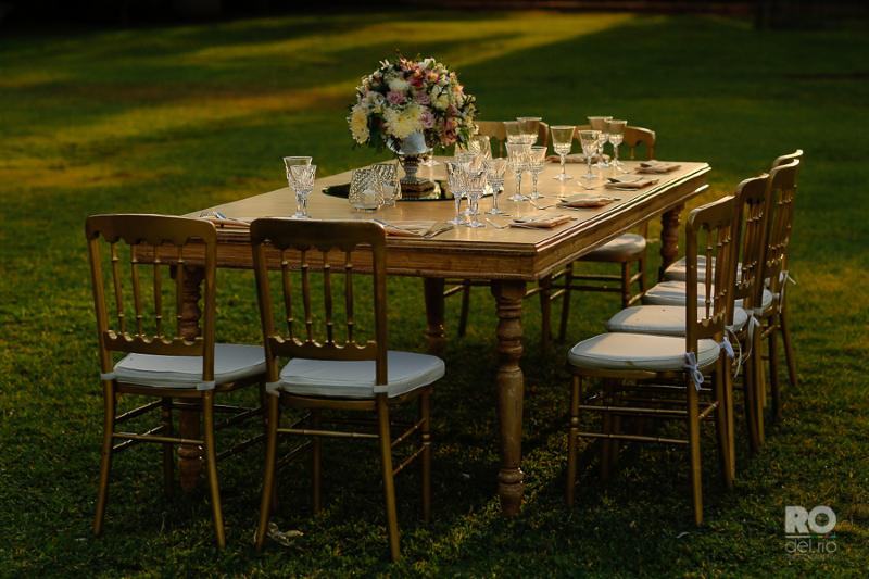 Wooden table for a romantic decor wedding 