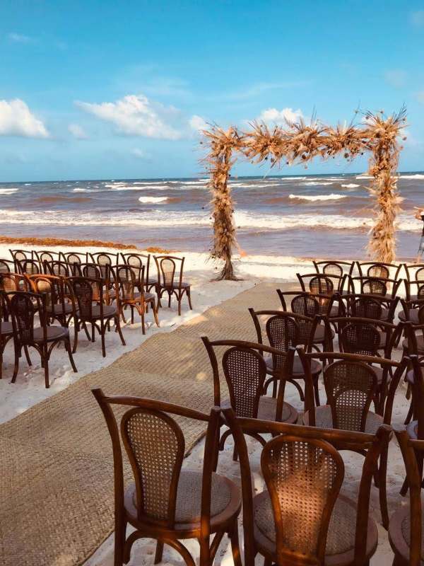 beautiful wedding at the beach